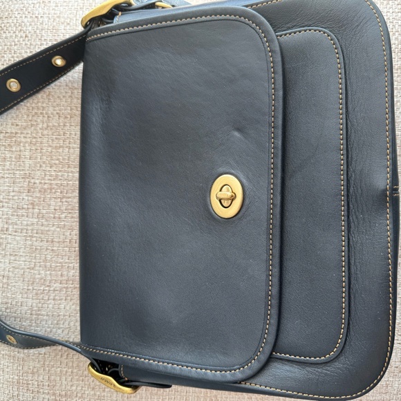 Coach Rambler Handbag in Glovetanned Leather (Black) - Picture 3 of 16